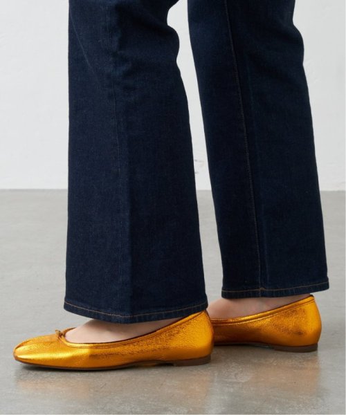 GRISEレザースクエアプリーツフラット GRISE Talon