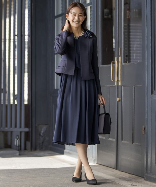 WEB限定】【24SP新作】ノーカラージャケット＆フレアワンピース  