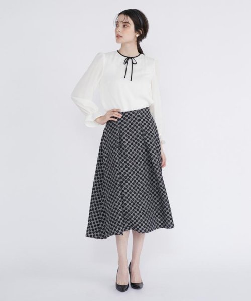 フラワーふくれジャガードタックフレアスカート 