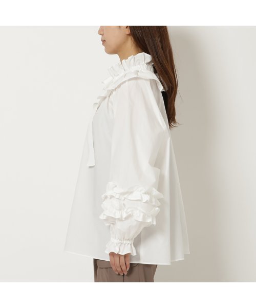 フリルカラーブラウス 