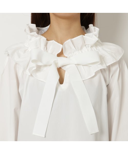 フリルカラーブラウス 
