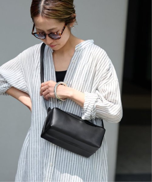 LA SCAIA rectangle shoulder LA FRAMeWORK