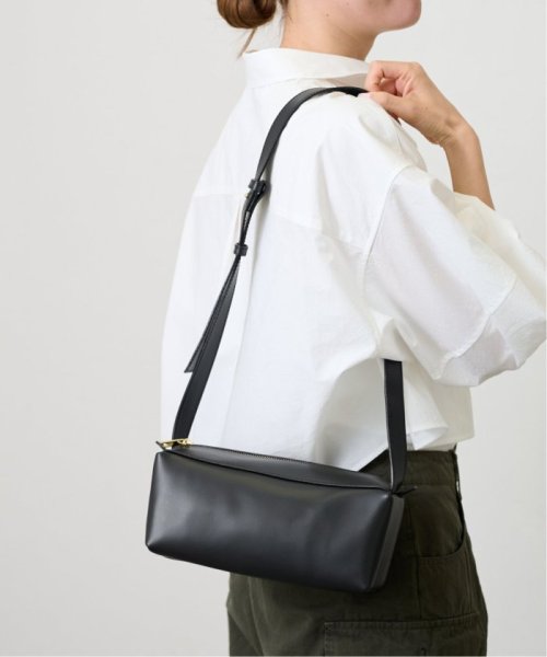 LA SCAIA rectangle shoulder LA FRAMeWORK