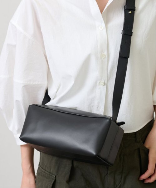 LA SCAIA rectangle shoulder LA FRAMeWORK