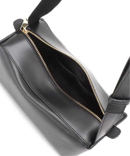 LA SCAIA rectangle shoulder LA FRAMeWORK