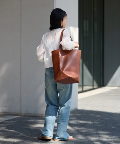 【LA SCAIA/ラスカイア】ビッグラウンドショルダー LA SCAIA/ラスカイア FRAMeWORK