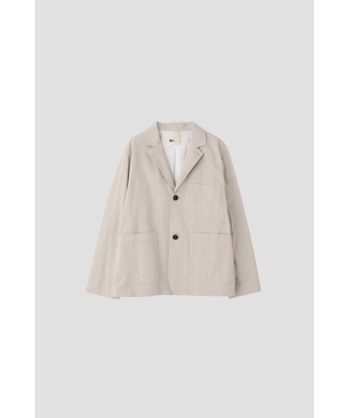 WASHED COMPACT COTTON 商品説明コットンの双糸を使用した高密度で丈夫なツイル素材のジャケット。光沢と張りがありながらも、リラックス感のあるヴィンテージライクな風合いが特徴 Q2561146090(19734円)