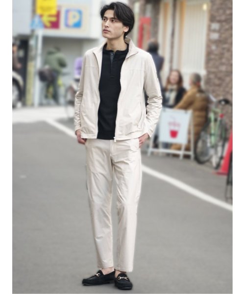 ブライトニット スタンドブルゾン(セットアップ可能) メンズ ブルゾン ライトアウター コート ビジネス カジュアル アウター 通勤 仕事 厚手 薄手 軽い 軽 商品説明レノマ オム/renoma HOMMEブライトニット スタンドブルゾン(セットアップ可能)■素材特徴ポリエステル糸を使用した薄手のスト B1331275261(10189円)