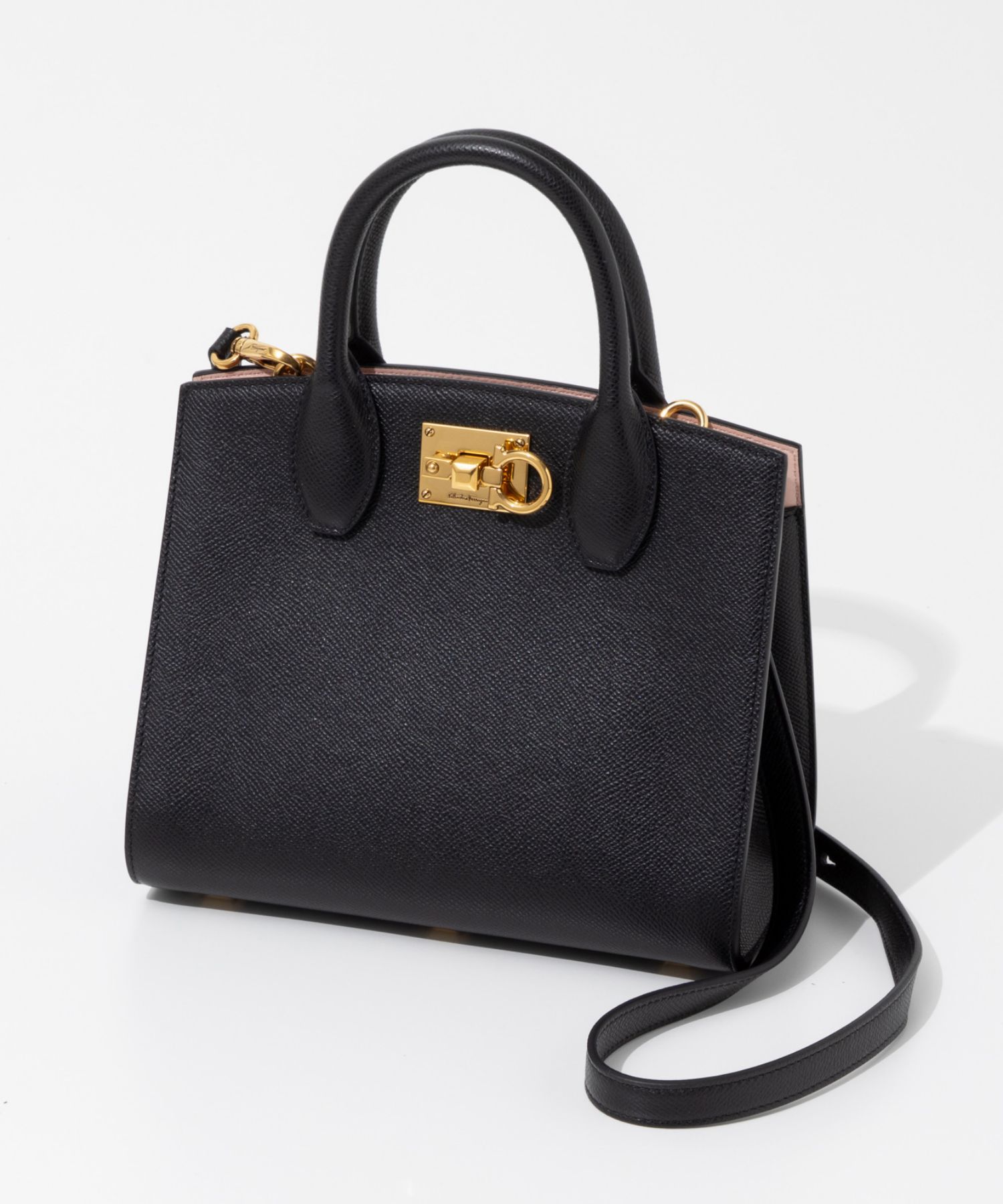 《美品》Ferragamo(フェラガモ)ハンドバッグ横35㎝