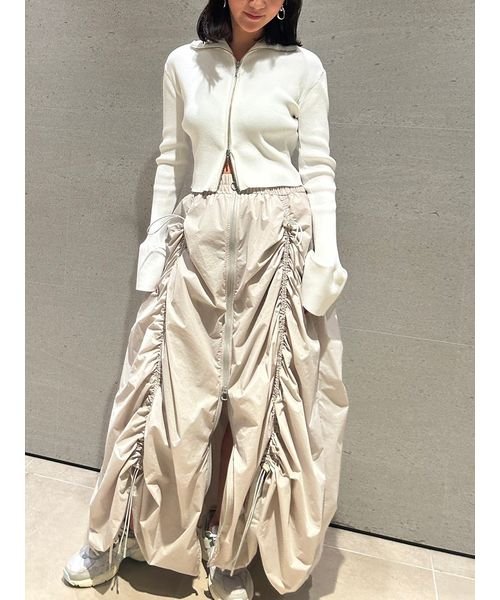 【emmi atelier】LENZING(TM) ECOVERO(TM)フロントジップカーディガン TM 予めご了承ください