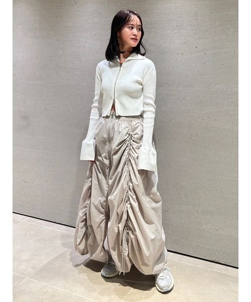 【emmi atelier】LENZING(TM) ECOVERO(TM)フロントジップカーディガン TM 予めご了承ください