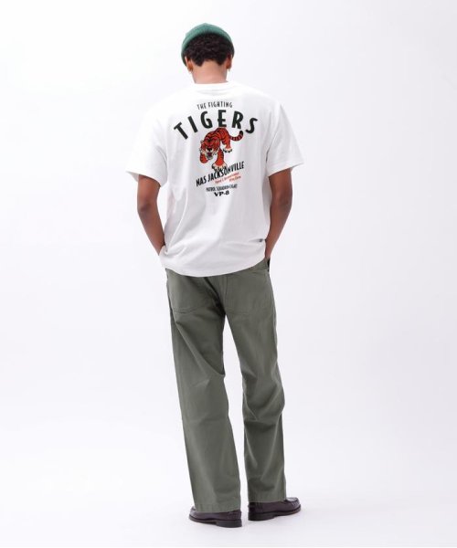 AVIREX(AVIREX)/FLOCKY PRINT T－SHIRT VP－8 / フロッキープリント Tシャツ VP－8/img02