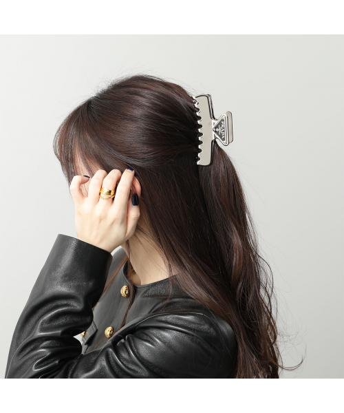 PRADAプラダ ヘアクリップ 買い漁り