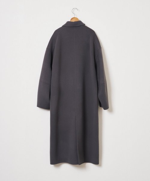 【Audrey and John Wad】ハンドメイドステンカラーロングコート H164 B79 W58 H82 5cm 着用サイズ：M　着用カラー：ベージュ系その他 H174 着用サイズ：M　着用カラー：ブラック