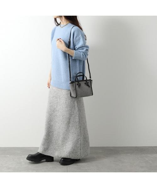 GIANNI CHIARINI BS 8065 SPIGA SE マルチェッラ ハンドバッグ 商品説明バティック調の総柄が特徴的なウール素材のハンドバッグ。コロンと G1403770572(10718円)