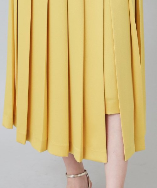 サテンプリーツスカート 