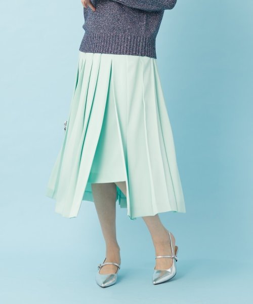 サテンプリーツスカート 