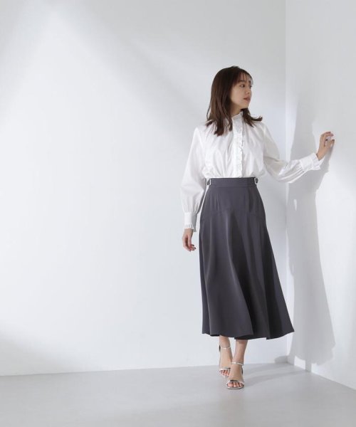 NATURAL BEAUTY BASIC(ナチュラルビューティーベーシック)/ハイネックフリルブラウス　24SS/img02