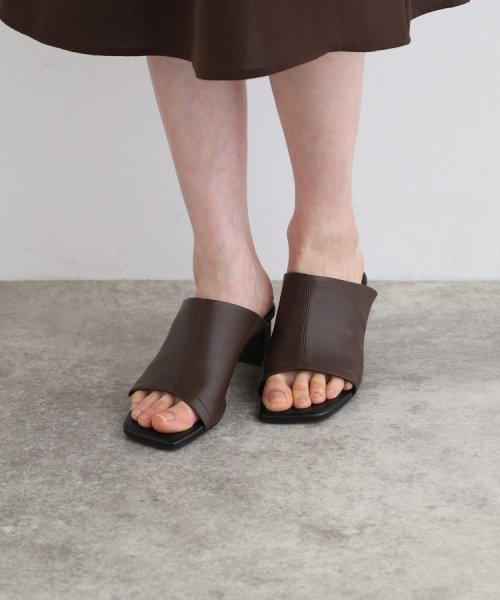 【合皮／ストレッチ】バンドサンダル 