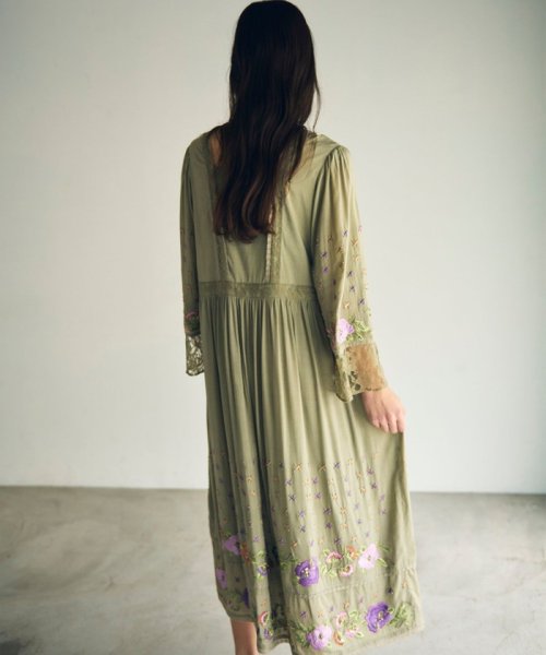 フラワー刺繍エスニックワンピース(505901005)｜阪急百貨店公式通販  