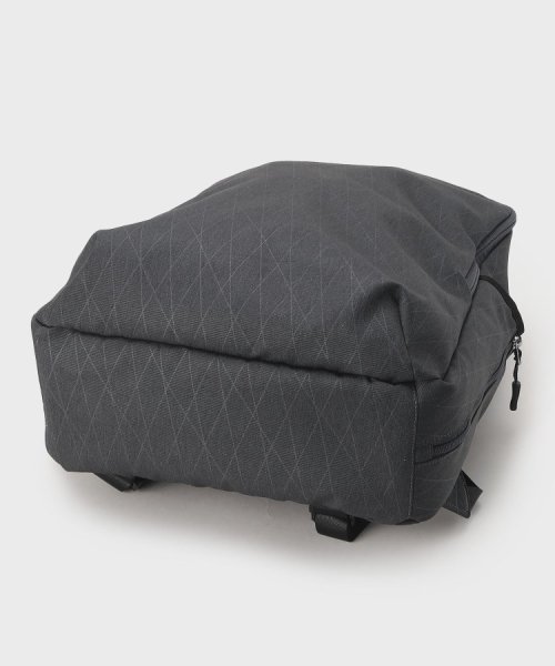 【多機能・軽量】シャドーライン リュック 軽くて