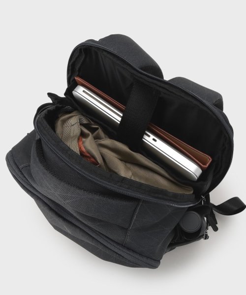 【多機能・軽量】シャドーライン リュック 軽くて