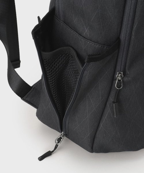 【多機能・軽量】シャドーライン リュック 軽くて