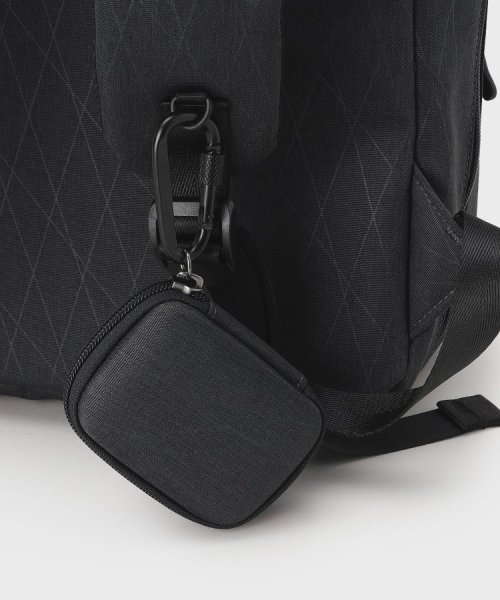 【多機能・軽量】シャドーライン リュック 軽くて