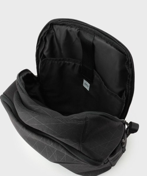 【多機能・軽量】シャドーライン リュック 軽くて