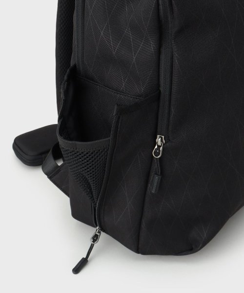 【多機能・軽量】シャドーライン リュック 軽くて