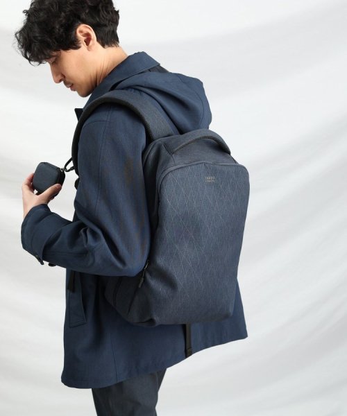 【多機能・軽量】シャドーライン リュック 軽くて