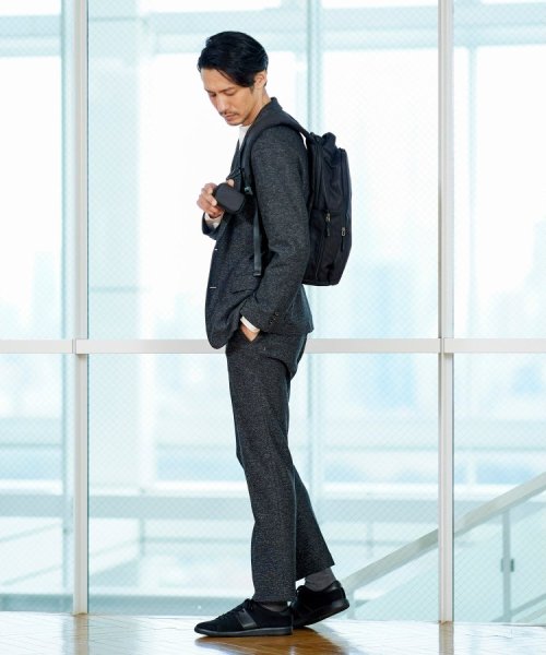 【多機能・軽量】シャドーライン リュック 軽くて