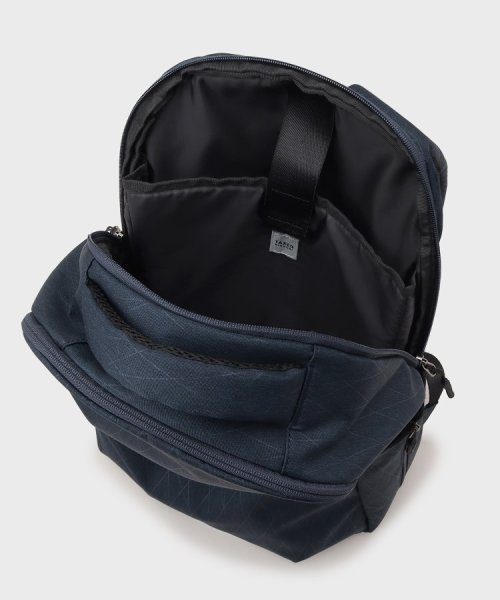 【多機能・軽量】シャドーライン リュック 軽くて