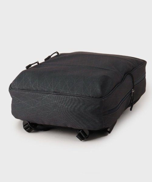 【軽量】ONOFF シャドーライン バックパック 軽くて