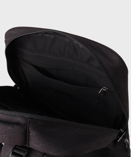 【軽量】ONOFF シャドーライン バックパック 軽くて