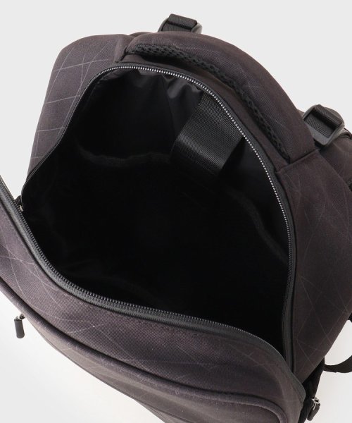 【軽量】ONOFF シャドーライン バックパック 軽くて