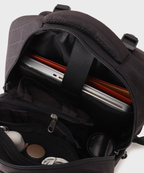 【軽量】ONOFF シャドーライン バックパック 軽くて