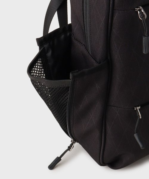 【軽量】ONOFF シャドーライン バックパック 軽くて