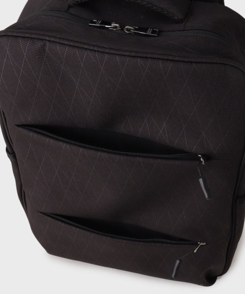 【軽量】ONOFF シャドーライン バックパック 軽くて