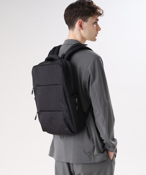 【軽量】ONOFF シャドーライン バックパック 軽くて