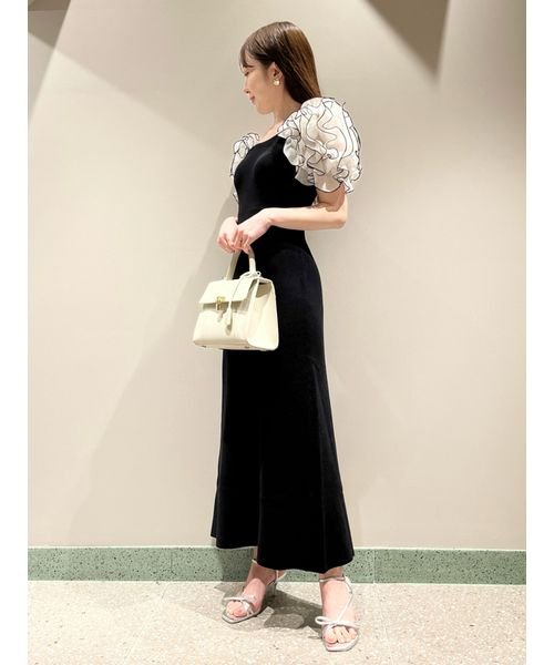 イントリケートフリルコンビニットワンピース 予めご了承ください