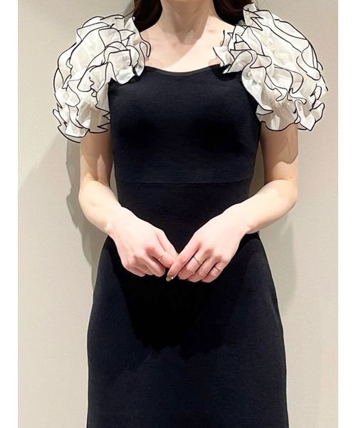 イントリケートフリルコンビニットワンピース 予めご了承ください