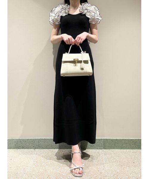 イントリケートフリルコンビニットワンピース 予めご了承ください