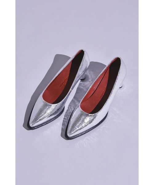 ポインテッドパンプス 