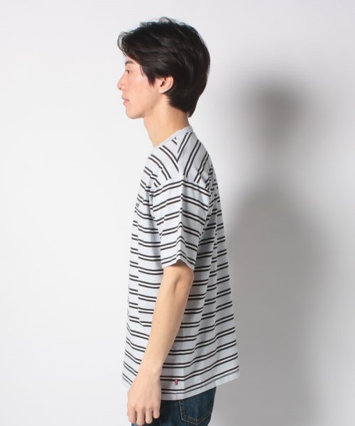 LEVI’S OUTLET(リーバイスアウトレット)/RED TAB ヴィンテージ Tシャツ ブルー FINLEY STRIPE/img01