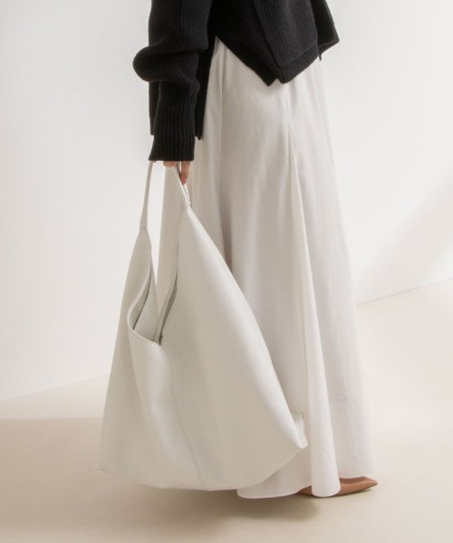 【AULENTTI/ オーレンティ】◇【WEB限定】チェーンミニバッグ付きワンショルダーバッグ WEB限定