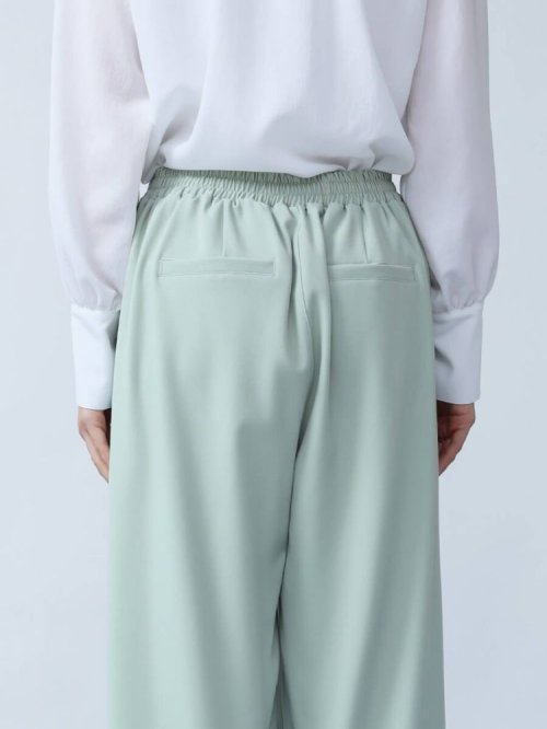 フロントタックワイドストレートパンツ