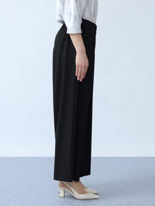 フロントタックワイドストレートパンツ