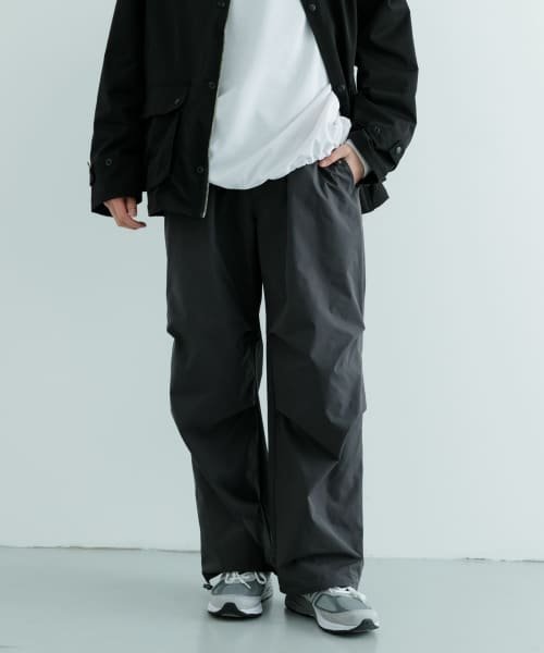 ITEMS URBANRESEARCH(アイテムズアーバンリサーチ（メンズ）)/撥水×イージーケア パラシュートパンツ/img17