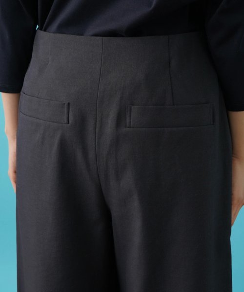 ワイドクロップドパンツ 